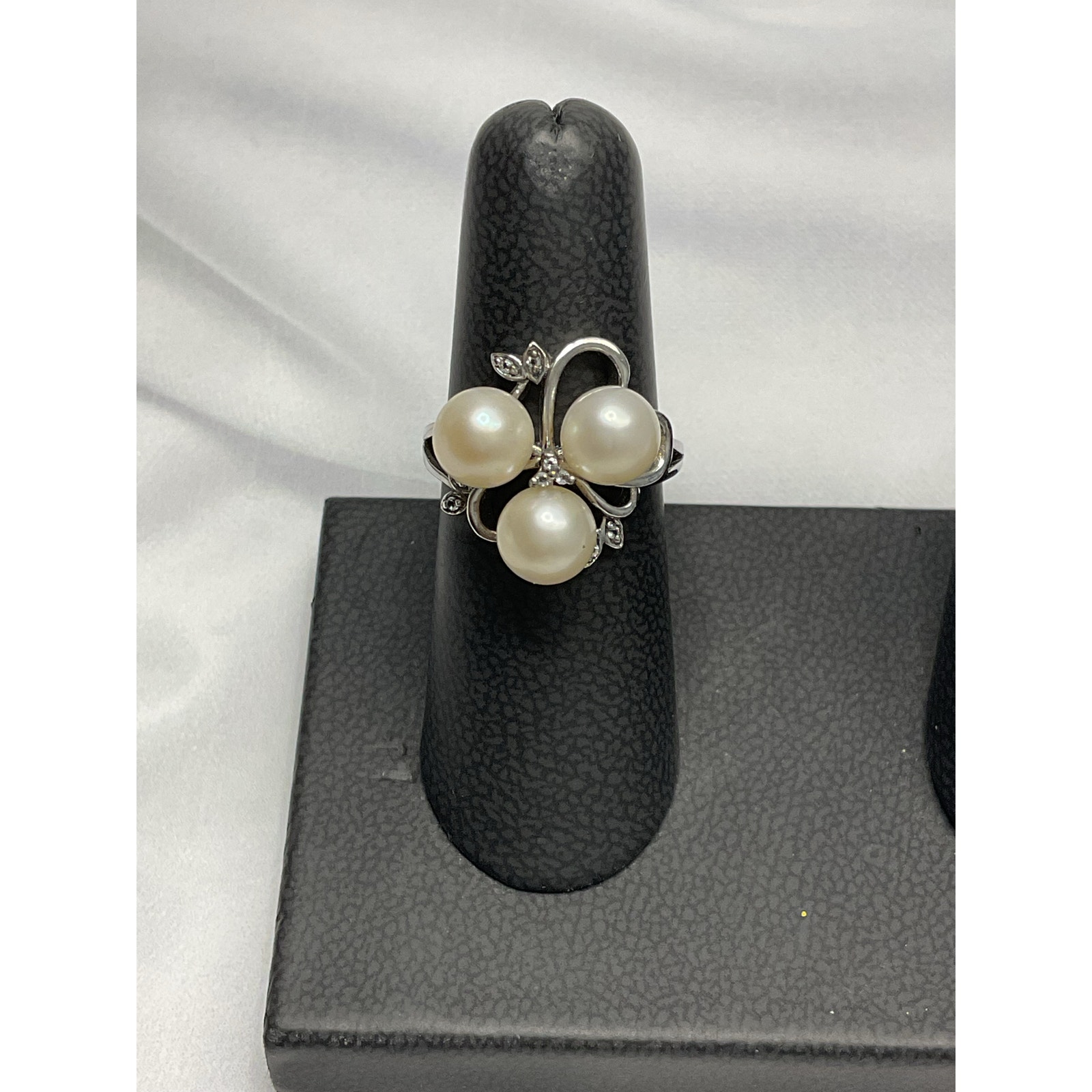 Gorgeous Vintage Stauer Sterling Silver Triple Peral